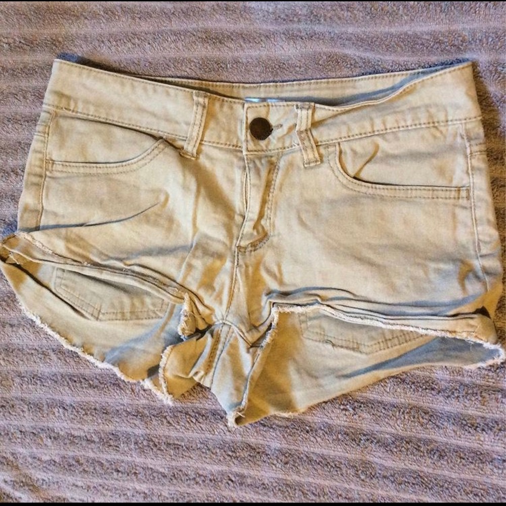 No Boundaries, jean shorts